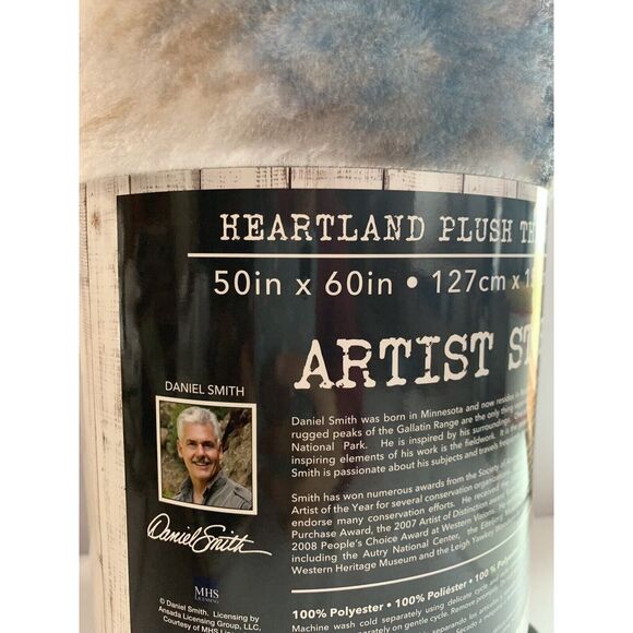 Howling Wolf Throw Blanket Plush Night Sky 50" X 60" Super Soft NEW - Picture 4 of 11